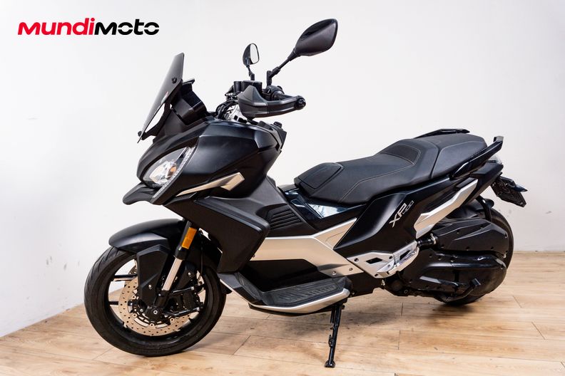 Motorbike image 6