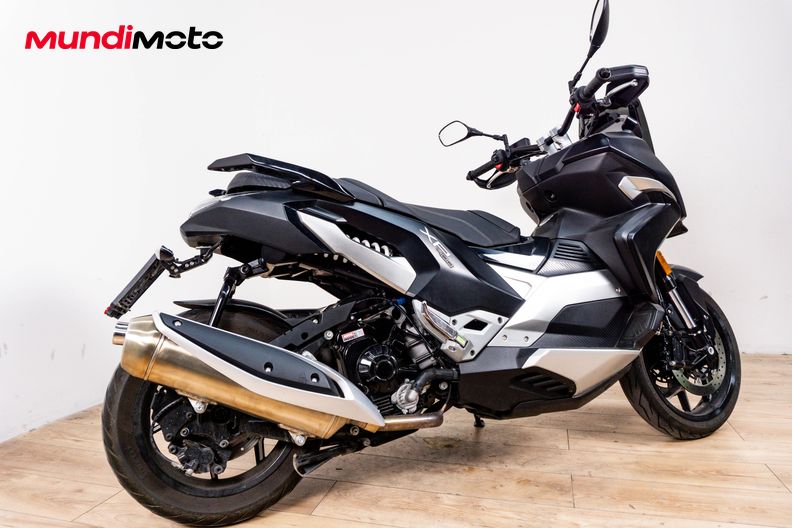 Motorbike image 2