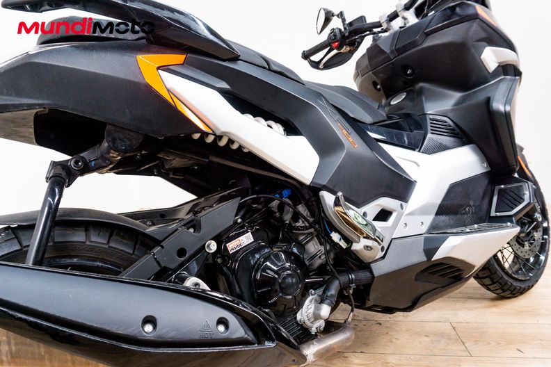 Motorbike image 3