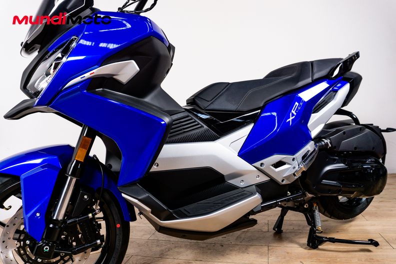 Motorbike image 9