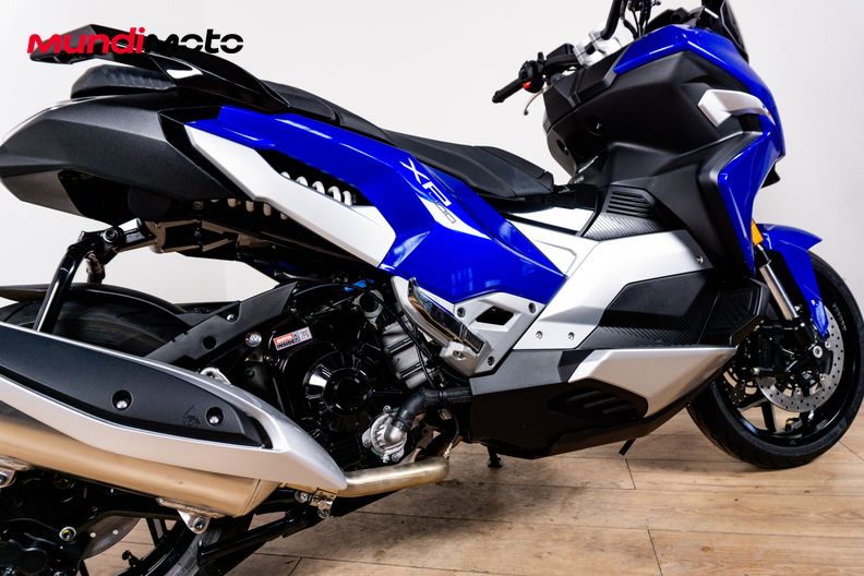 Motorbike image 3