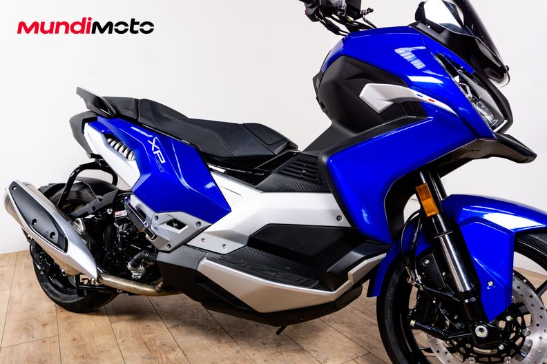 Motorbike image 4