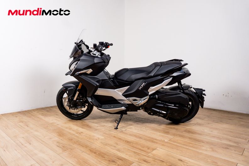 Motorbike image 5