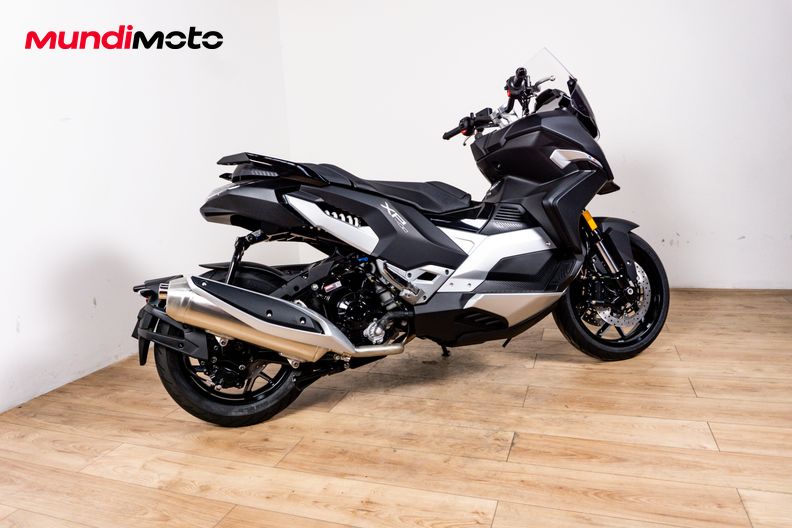 Motorbike image 2
