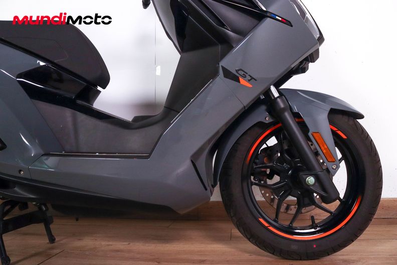 Motorbike image 12