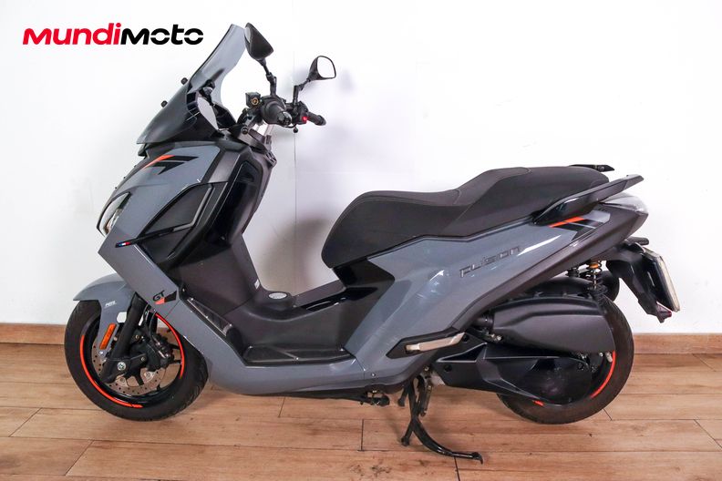 Motorbike image 5