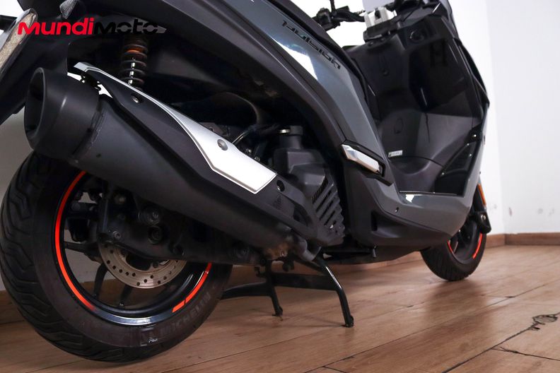 Motorbike image 3