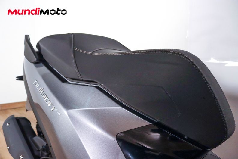 Motorbike image 13
