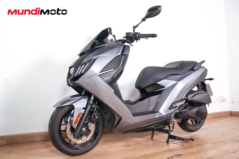 Motorbike image 7