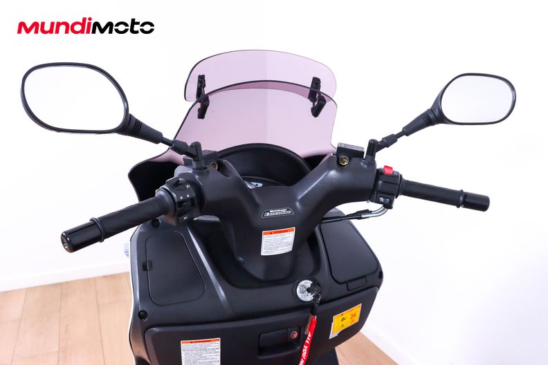 Motorbike image 10
