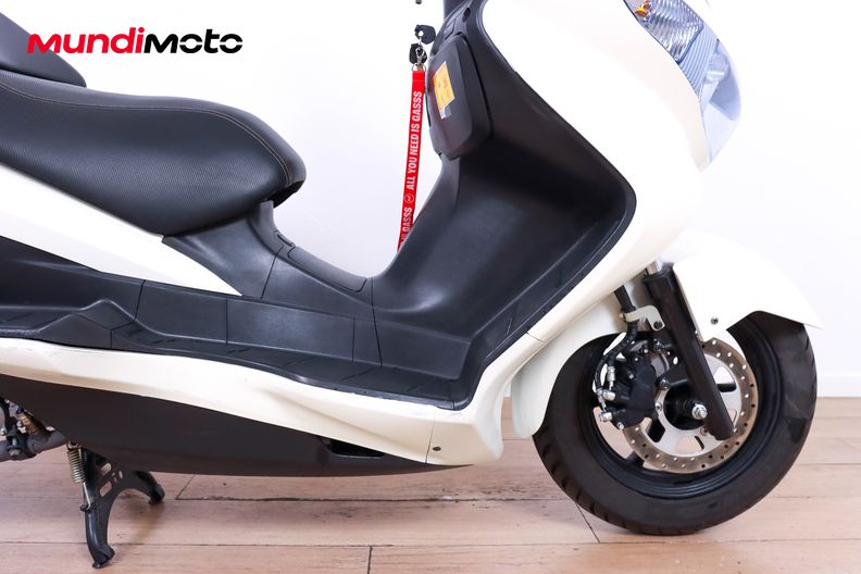 Motorbike image 12