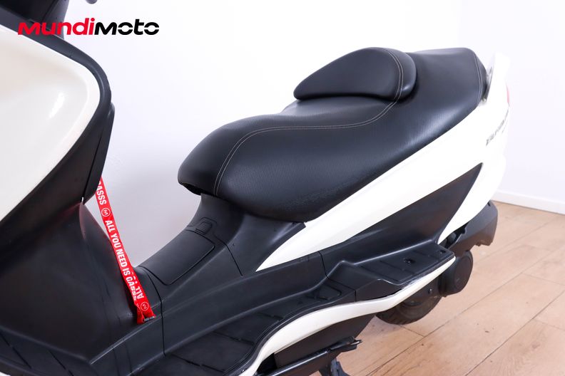 Motorbike image 8