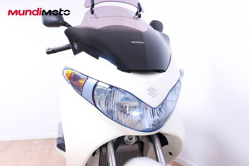 Motorbike image 4