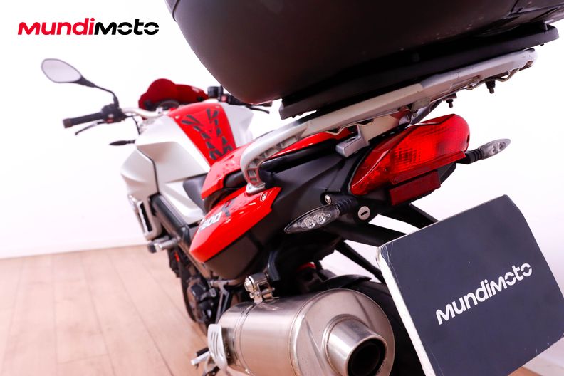 Motorbike image 9