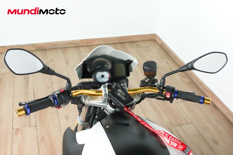 Motorbike image 10