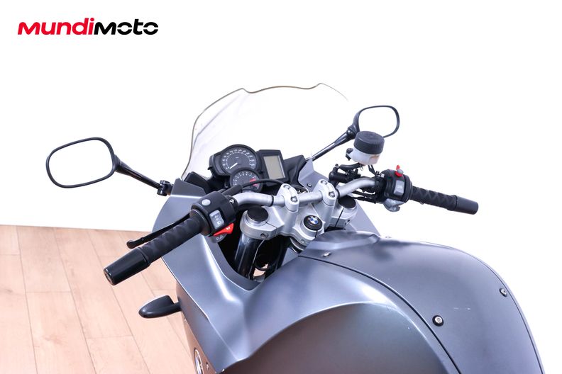 Motorbike image 10