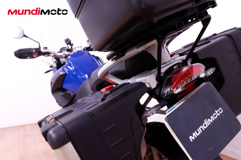 Motorbike image 9