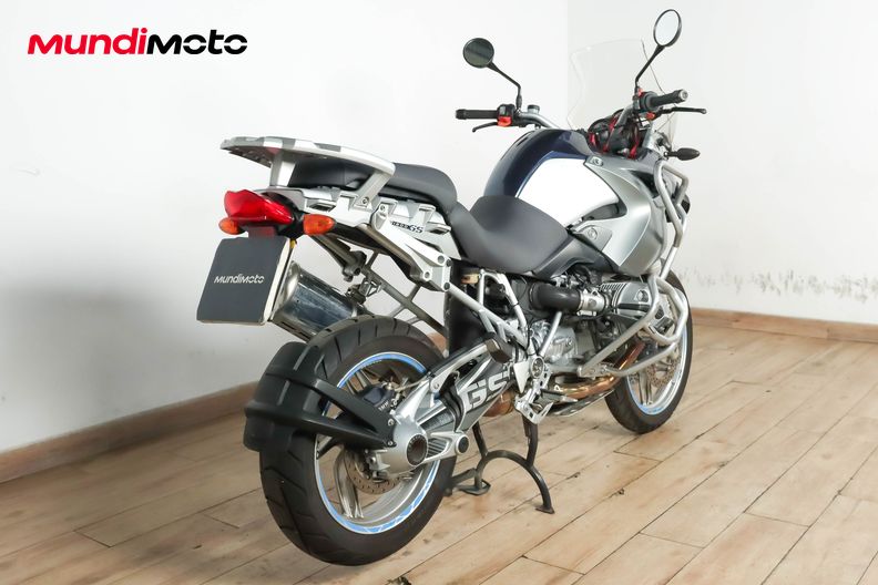 Motorbike image 2