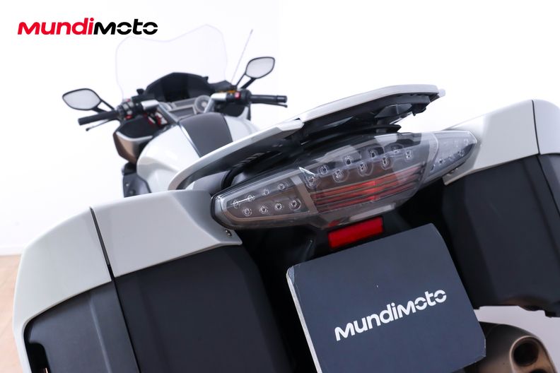 Motorbike image 9
