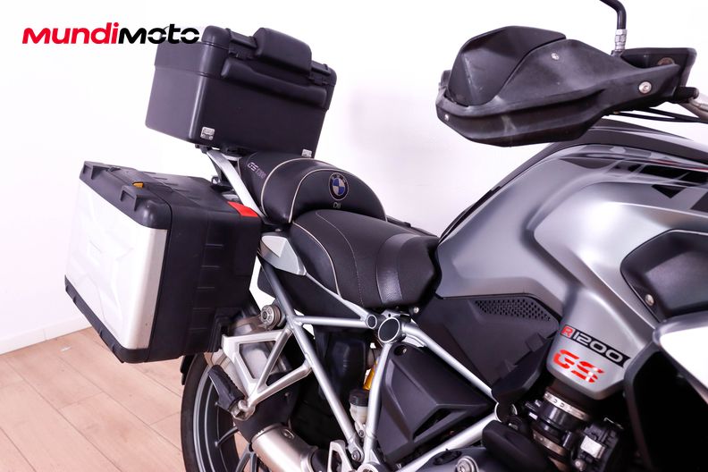 Motorbike image 13