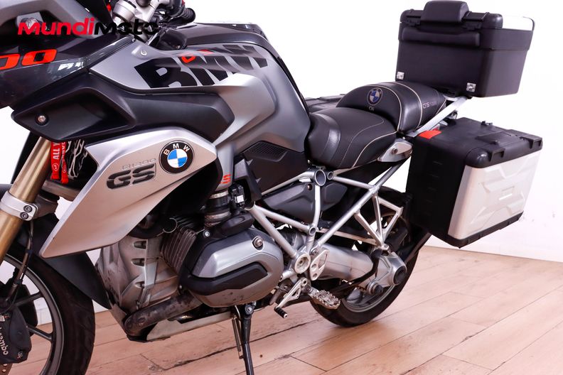 Motorbike image 8