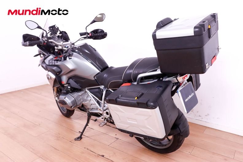 Motorbike image 6
