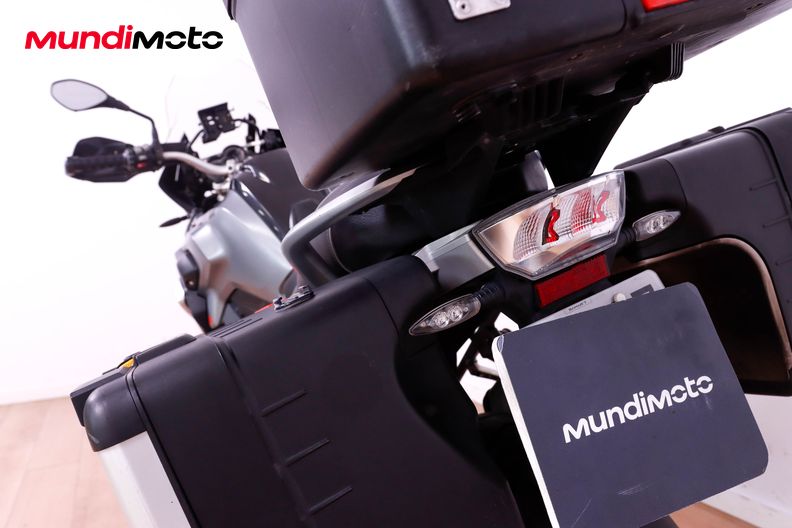 Motorbike image 9