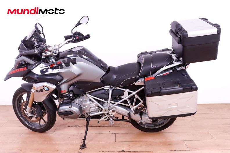 Motorbike image 5