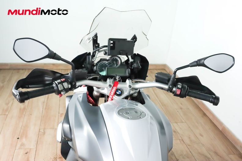 Motorbike image 10