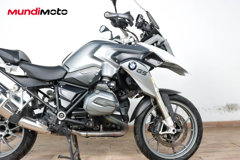 Motorbike image 12