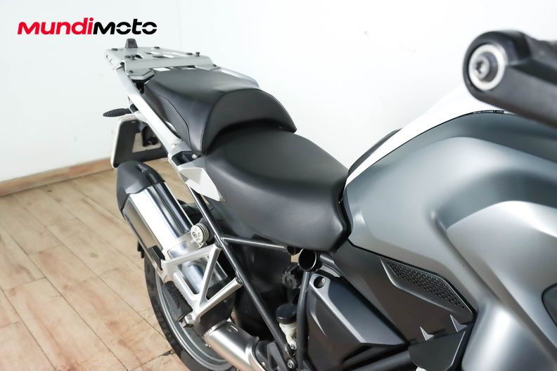 Motorbike image 13