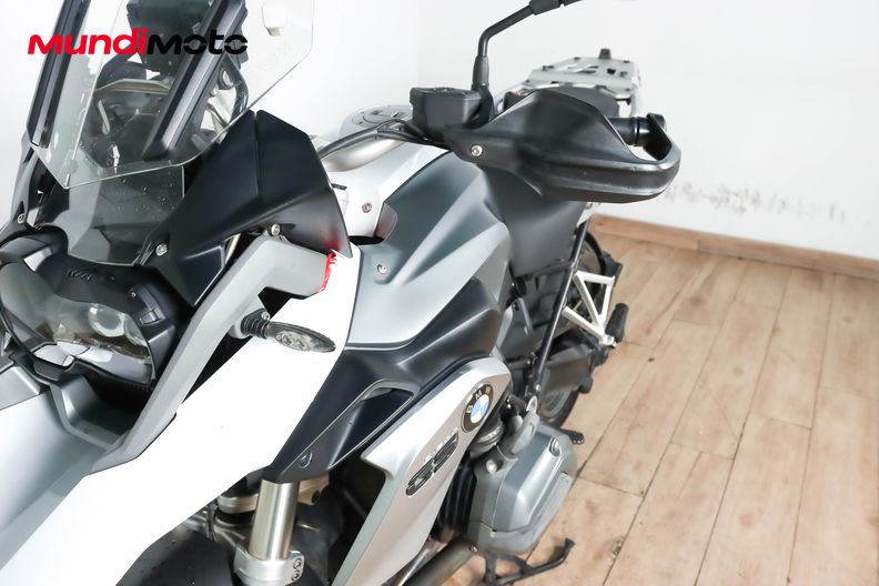 Motorbike image 8