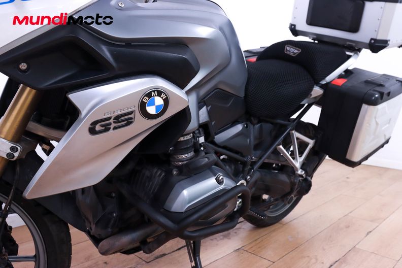 Motorbike image 8