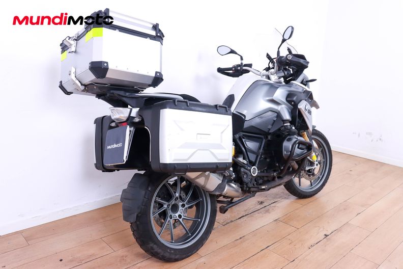 Motorbike image 2