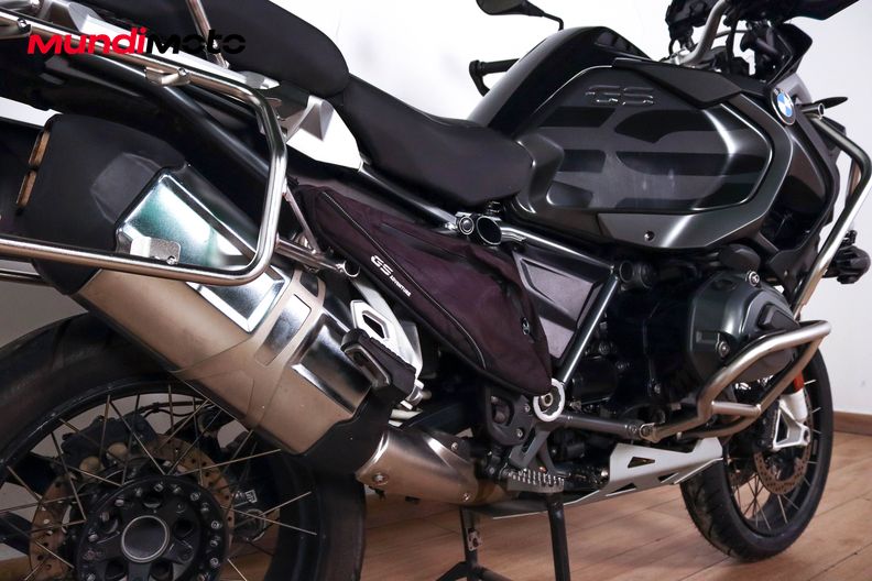 Motorbike image 3