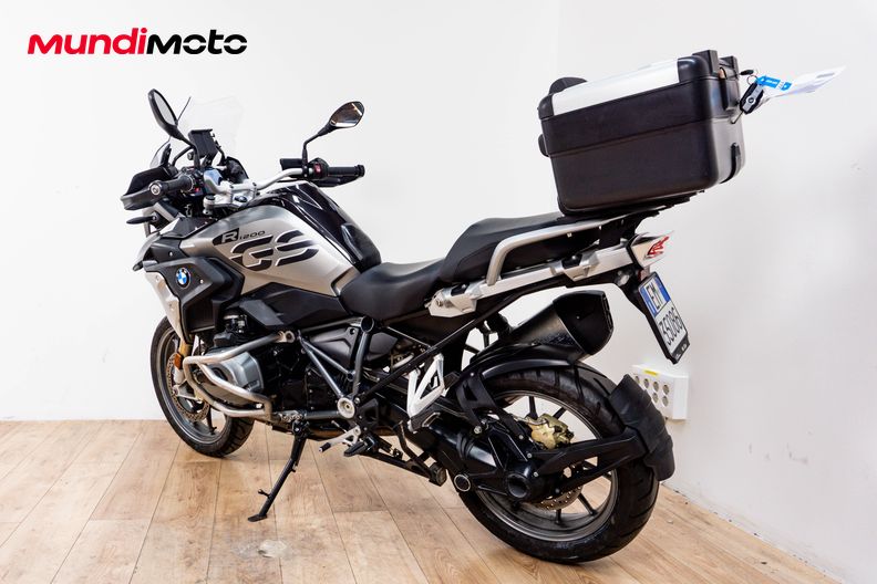 Motorbike image 7