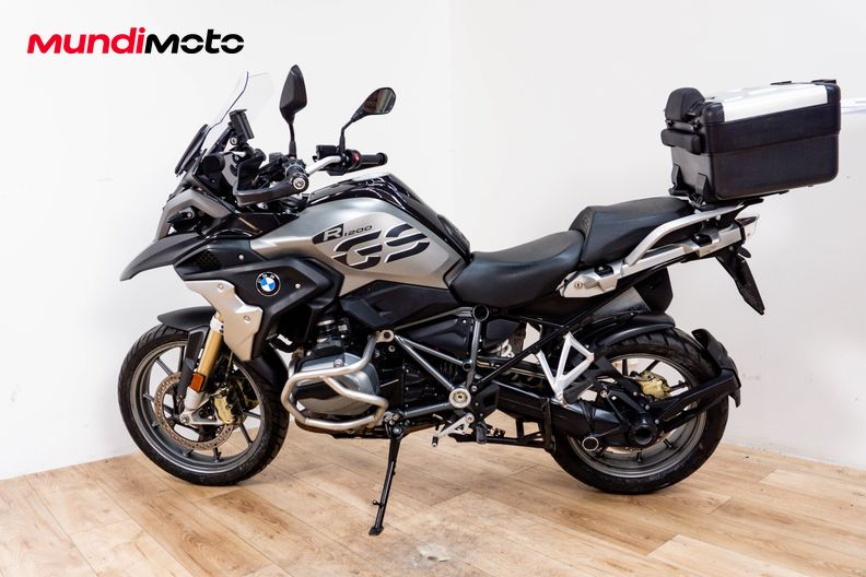 Motorbike image 5