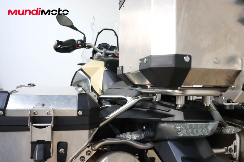 Motorbike image 9