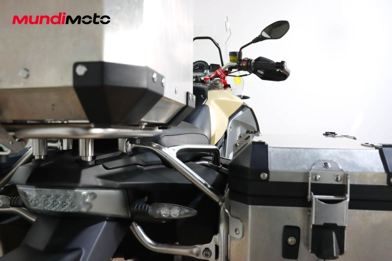 Motorbike image 3