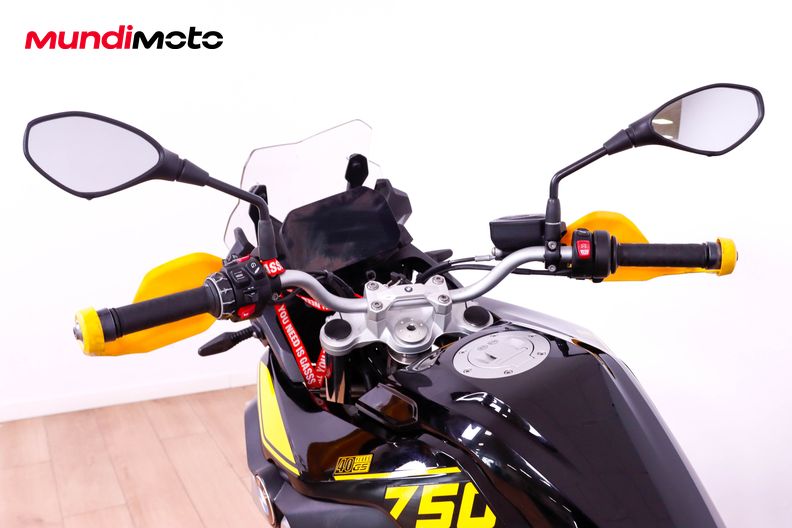 Motorbike image 10