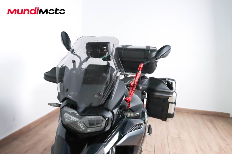Motorbike image 8