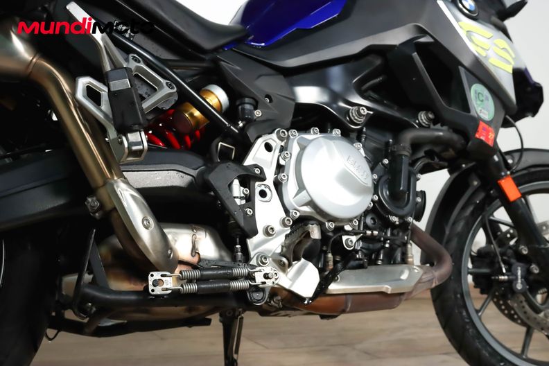 Motorbike image 3
