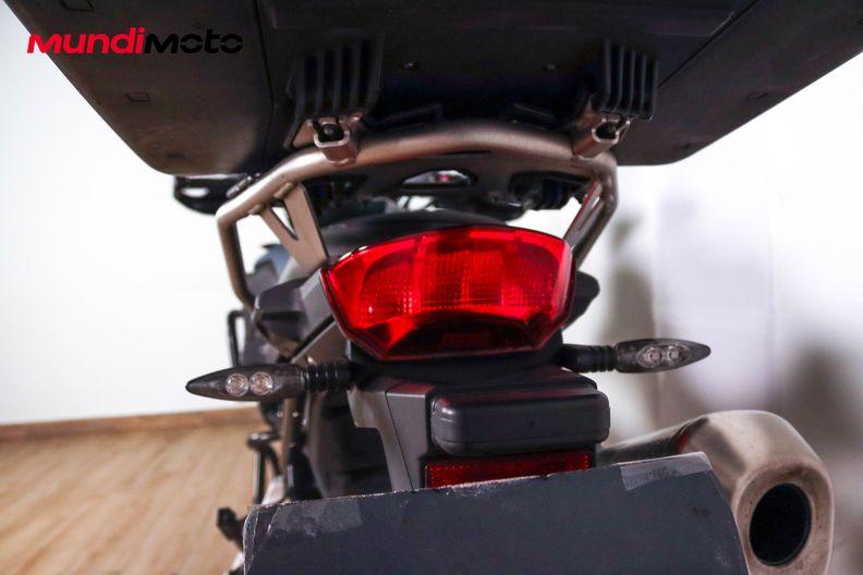 Motorbike image 9