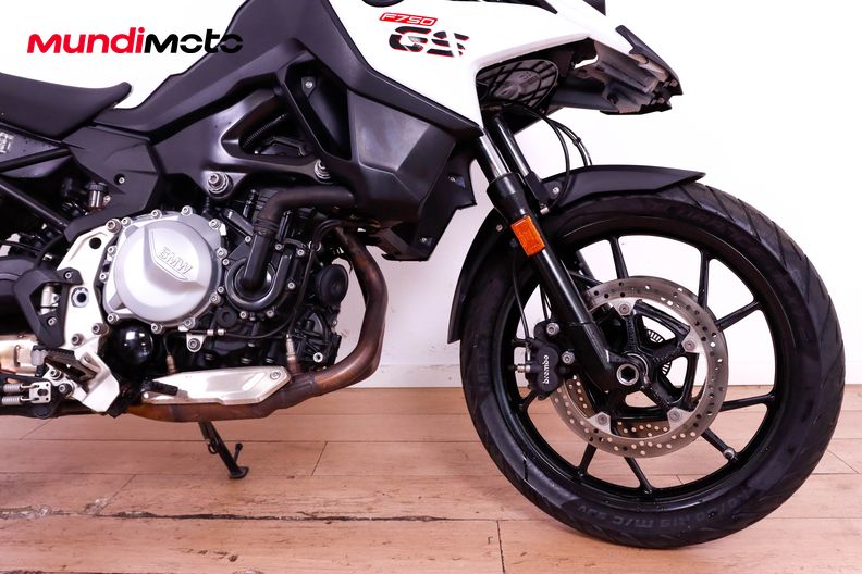 Motorbike image 12