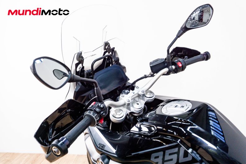 Motorbike image 10