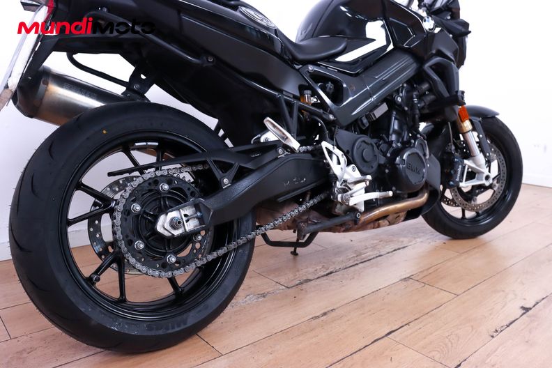 Motorbike image 3