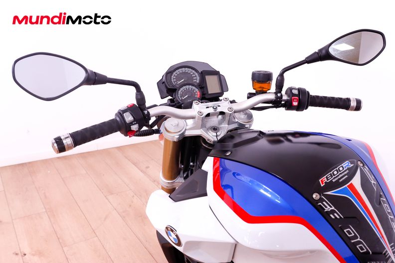 Motorbike image 10