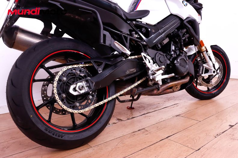 Motorbike image 3
