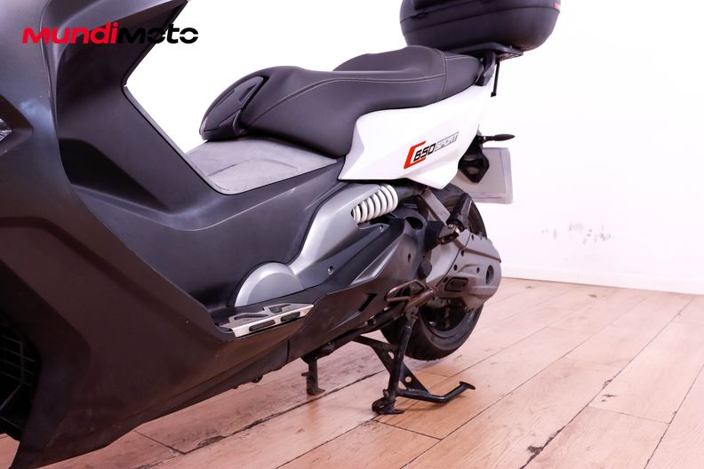 Motorbike image 8