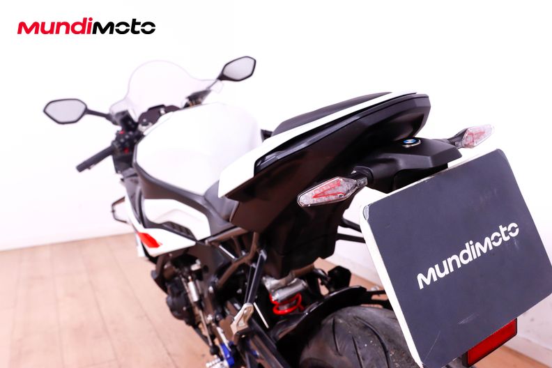 Motorbike image 9